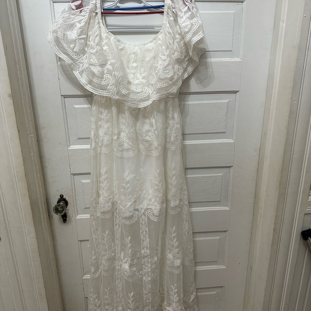 Lace maxi